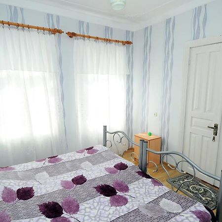 Guest House Darejani คูทายสิ ภายนอก รูปภาพ