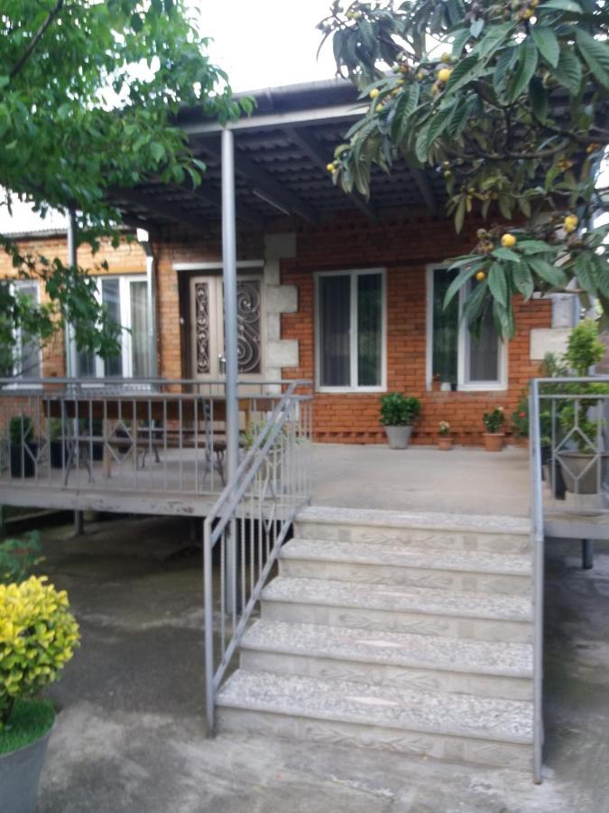 Guest House Darejani คูทายสิ ภายนอก รูปภาพ