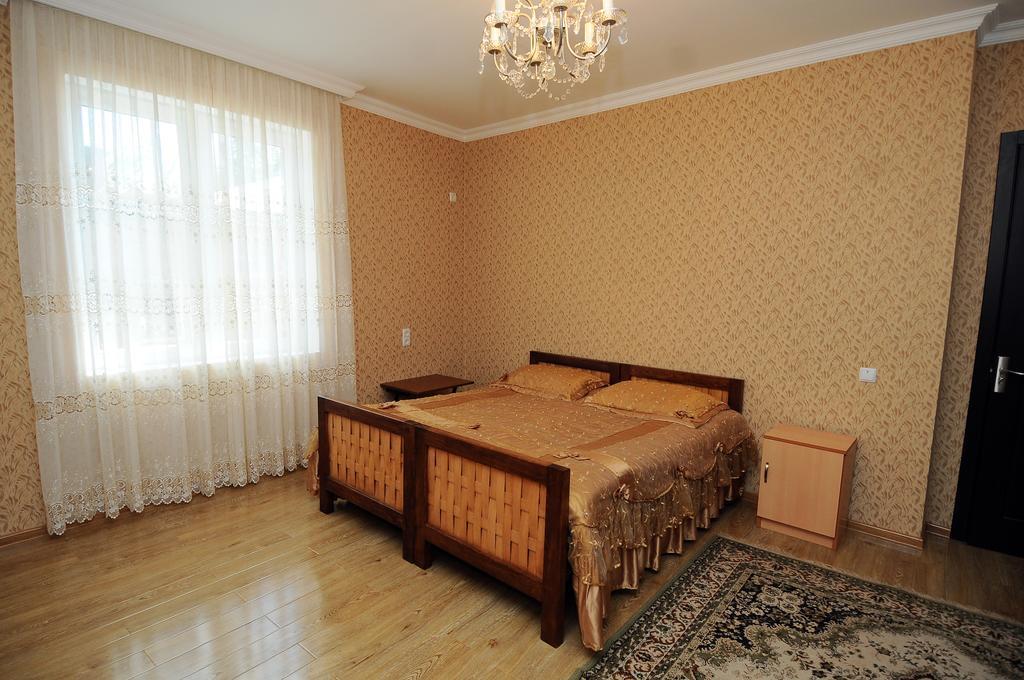 Guest House Darejani คูทายสิ ภายนอก รูปภาพ